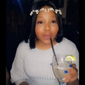 Meet your Posher, Tonise